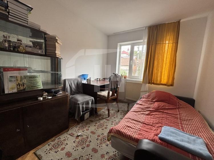 Apartament cu 4 camere semidecomandat, mobilat în Gruia