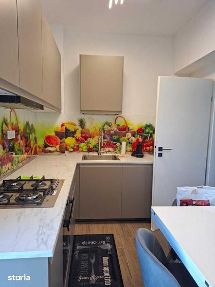 Apartament cu 2 camere decomandat în Apărătorii Patriei