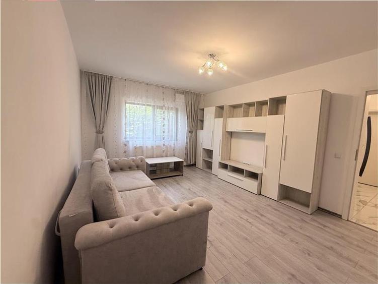 Apartament cu 2 camere decomandat în Aeroport