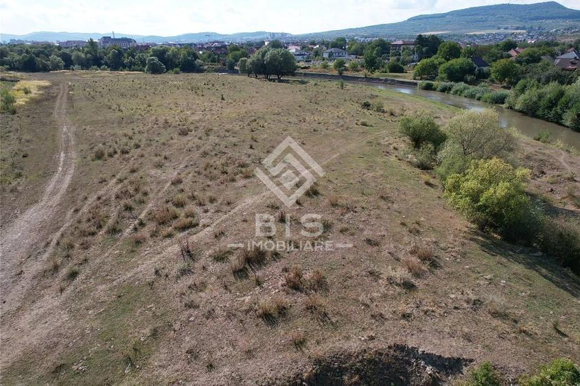 Teren agricol extravilan de 12600 mp, în Unirea