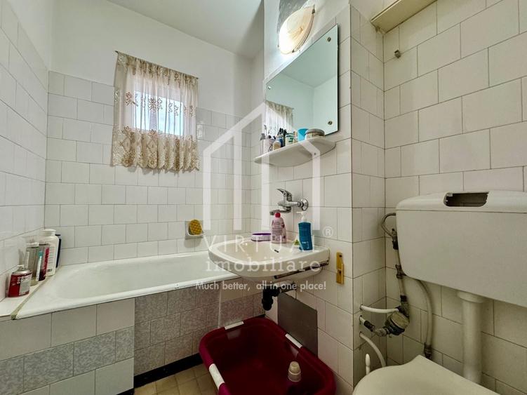 Apartament cu 4 camere decomandat în Turnișor