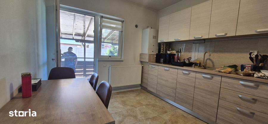 Casă cu 4 camere cu Teren 480 Mp în Clinceni