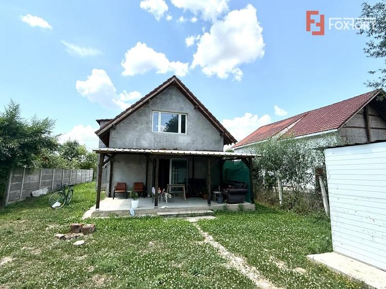 Casă individuală cu 5 camere cu Teren 735 Mp în Sânmihaiu Român