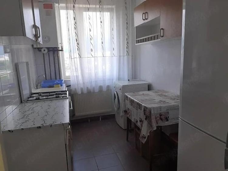 Inchiriez apartament 2 camere - 1