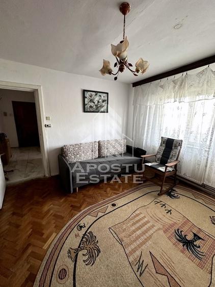 Apartament cu 2 camere semidecomandat, mobilat în Freidorf