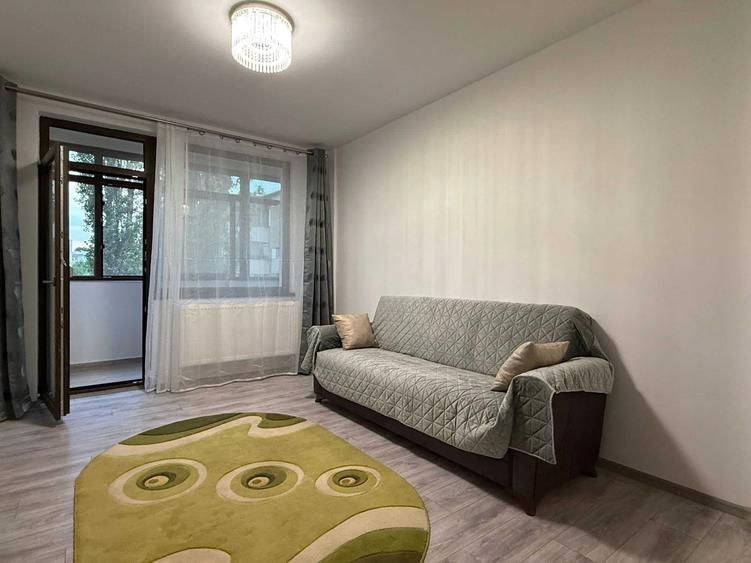 Apartament cu 3 camere decomandat în Cornitoiu