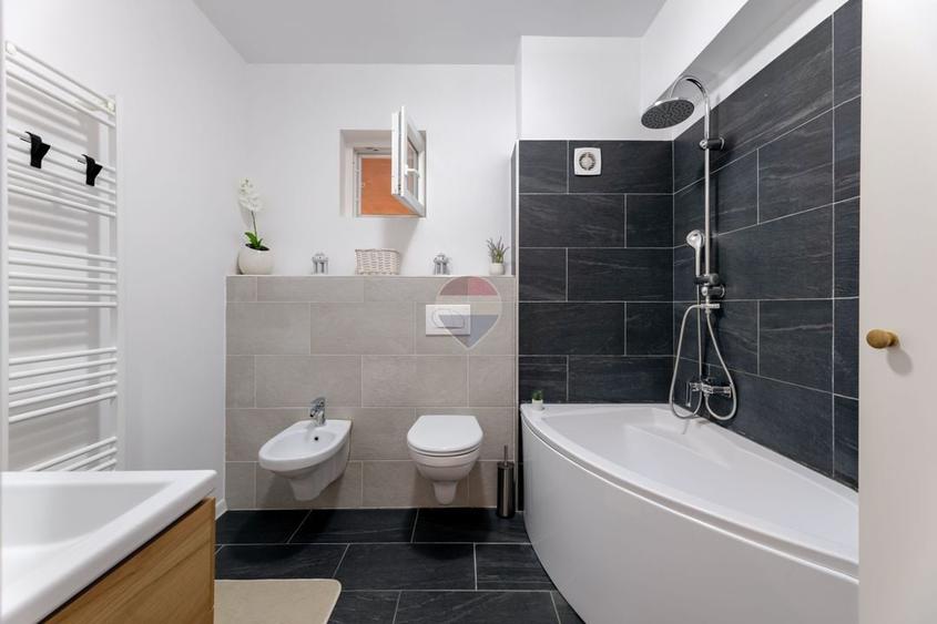 Apartament cu 2 camere semidecomandat în Aradul Nou