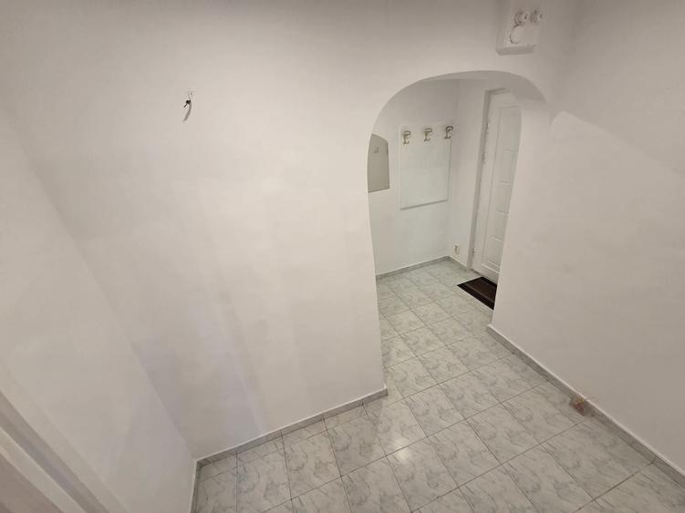 Garsonieră decomandată în Răcădău