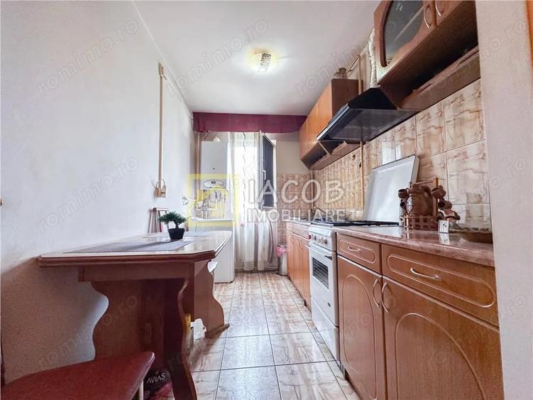 Apartament cu 2 camere semidecomandat în Bistrița Lac