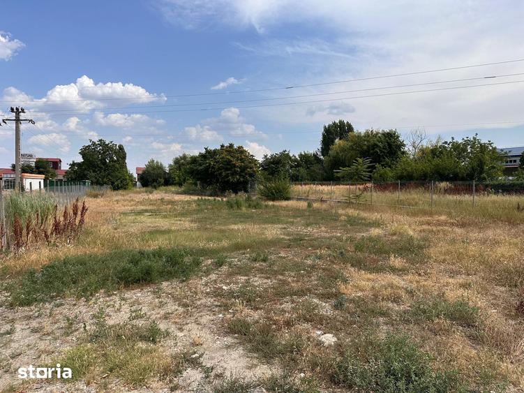 Teren de 4645 mp, în Central