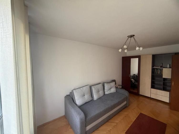 Apartament cu 2 camere decomandat în Astra
