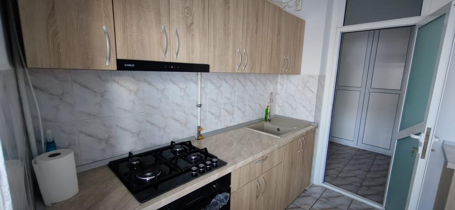 Apartament cu 2 camere decomandat în CET