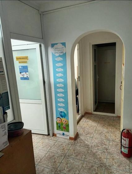 Centru Ferdinand spatiu birouri la parter bloc - 4