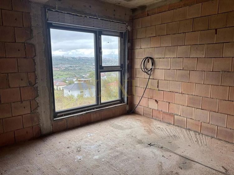 Duplex cu 4 camere cu Canalizare în Borhanci
