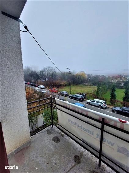 Casă cu 4 camere cu Teren 100 Mp în Andrei Mureșanu
