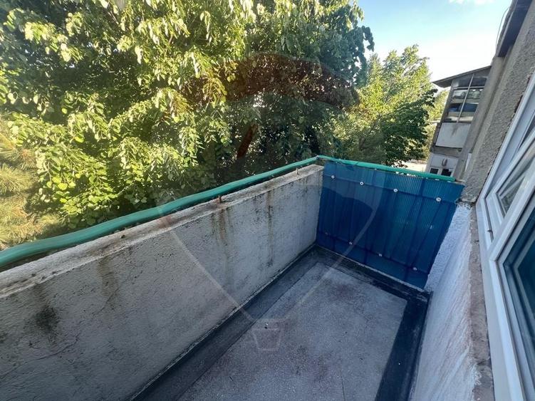 Apartament cu 2 camere semidecomandat în Gară