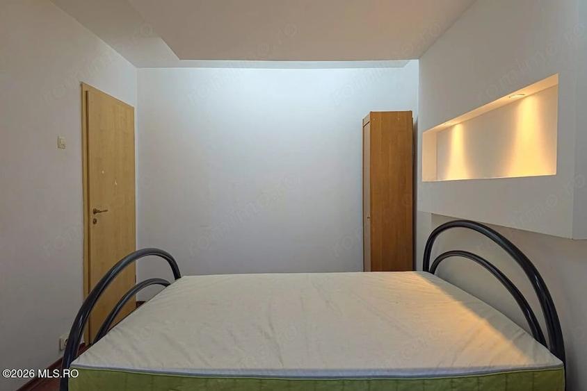 Apartament cu 4 camere semidecomandat în Mehala