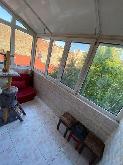 Apartament cu 2 camere semidecomandat, mobilat în Unirii