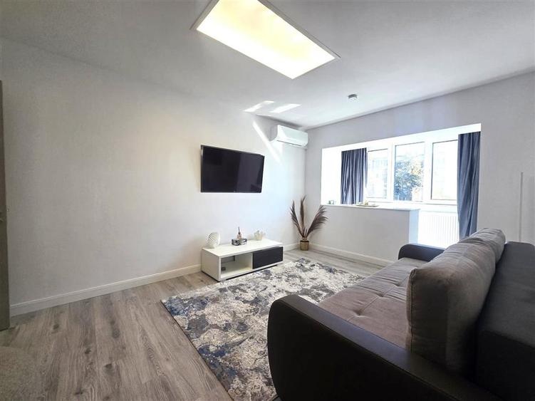 Apartament cu 2 camere decomandat în Faleza Nord