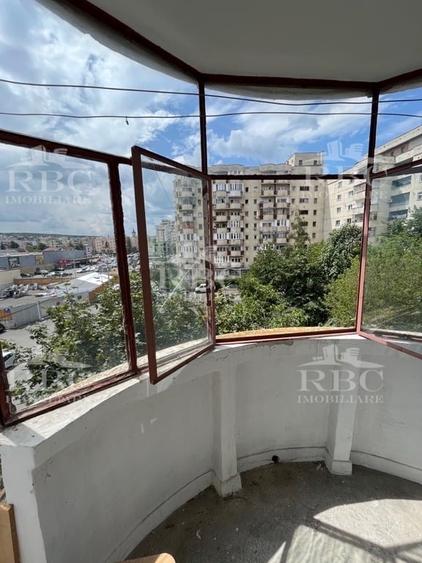 Garsonieră decomandată în Semicentral