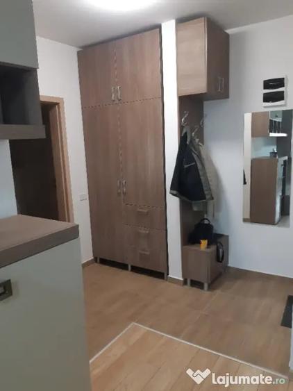 Apartament cu 2 camere decomandat în Metalurgiei