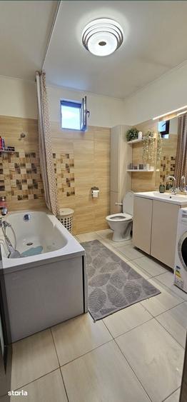 Casă cu 3 camere cu Teren 300 Mp în Central