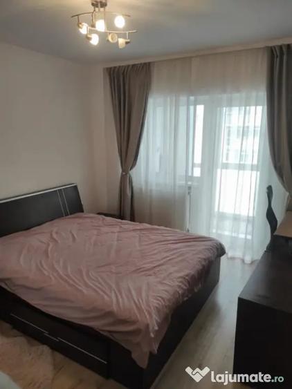 Apartament cu 3 camere decomandat în George Enescu