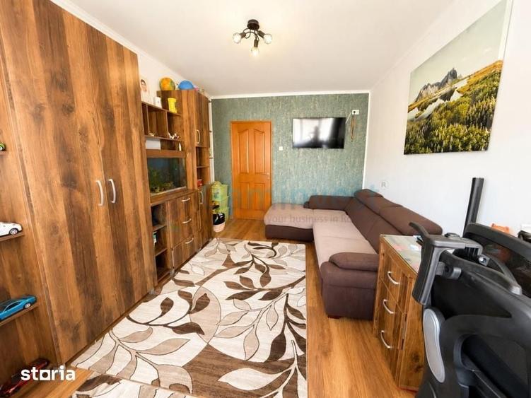 Apartament cu 3 camere decomandat în Iosia