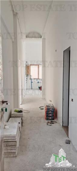 Apartament cu 4 camere decomandat în Domenii