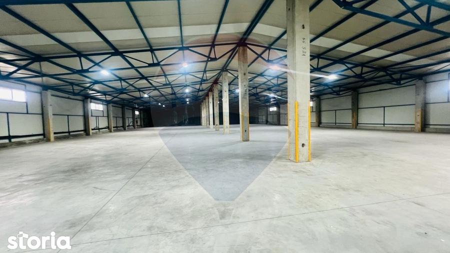 Spațiu comercial, de 1,800 mp, în Orașul Vechi