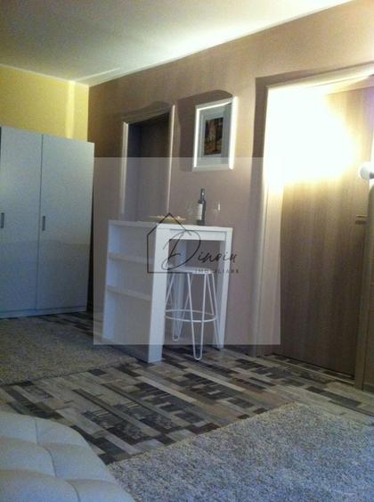 Apartament cu 2 camere semidecomandat, mobilat în Drumul Taberei