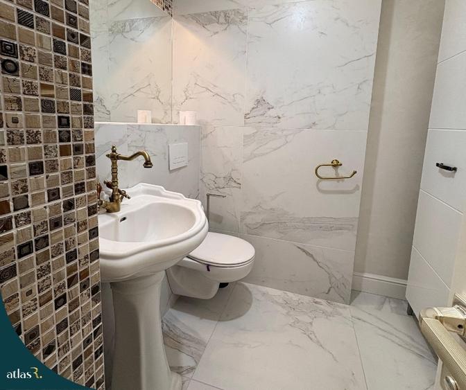 Apartament cu 3 camere decomandat, mobilat în Central