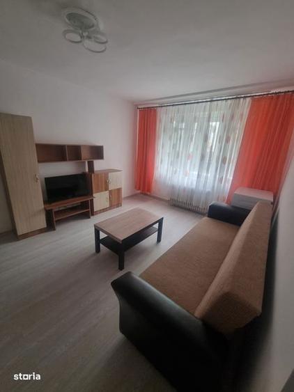 Apartament cu 2 camere, mobilat în Pajura