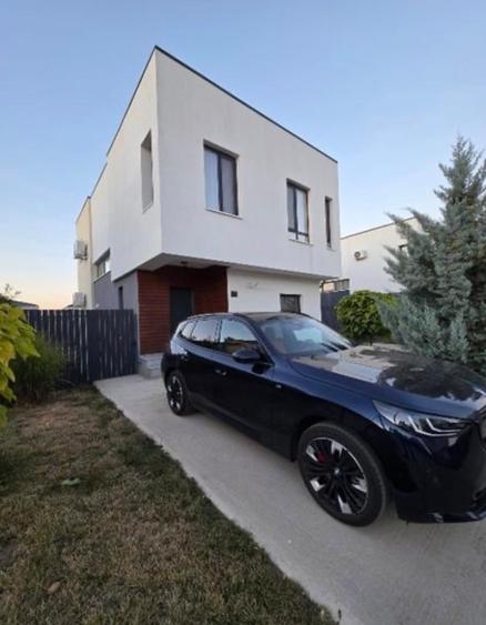 Casă cu 4 camere cu Teren 410 Mp în Tunari