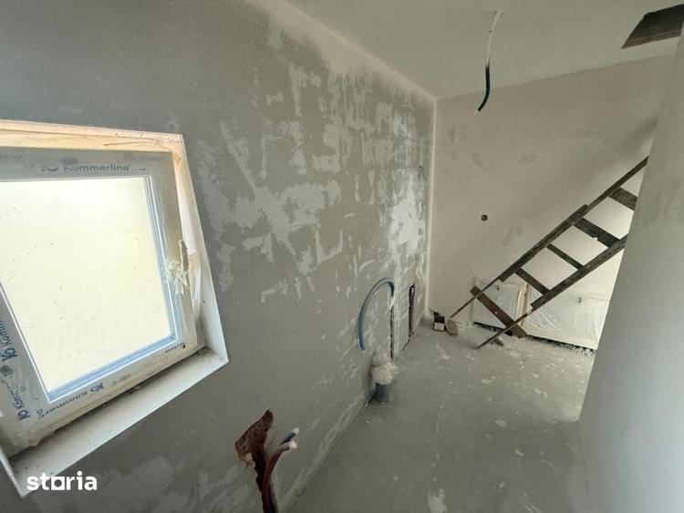 Casă cu 4 camere cu Teren 438 Mp în Apahida
