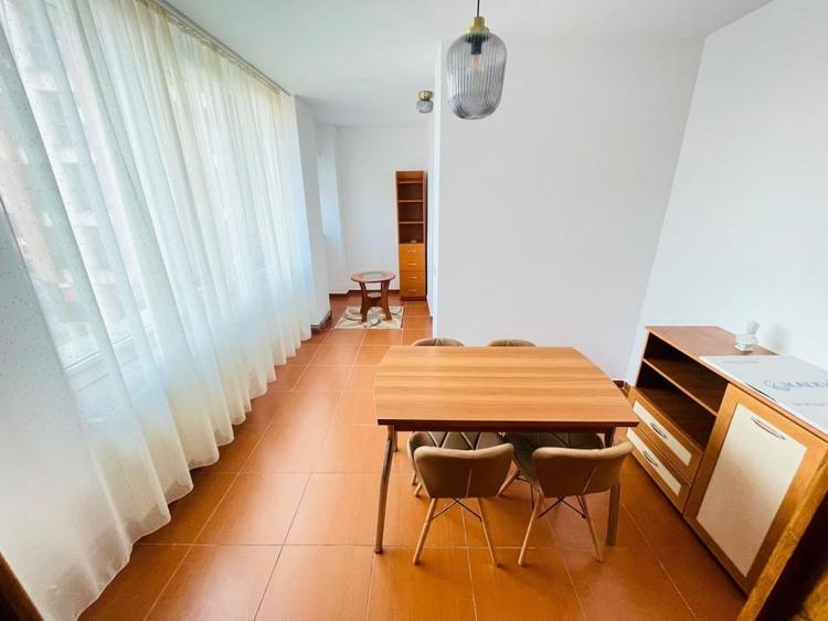 Apartament cu 3 camere decomandat, mobilat în Ultracentral
