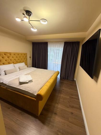 Apartament cu 3 camere decomandat, mobilat în Faleza Nord
