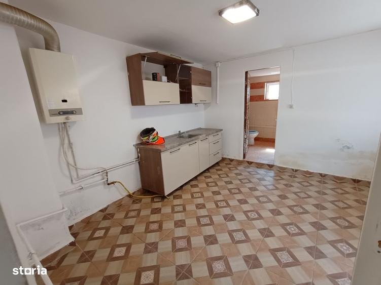 Casă cu 3 camere cu Teren 150 Mp în Central