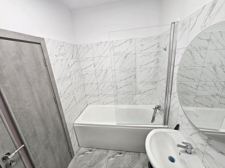 Apartament cu 2 camere decomandat în Roșu