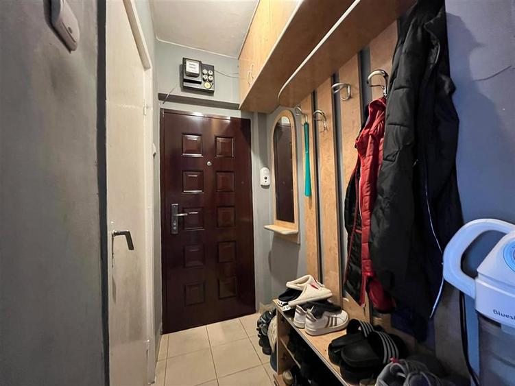 Apartament cu 2 camere nedecomandat în Valenta