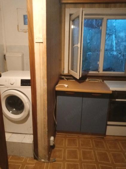 Garsonieră decomandată în Piața Veche