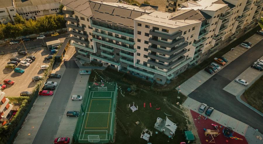 Apartament cu 2 camere decomandat în 13 Decembrie
