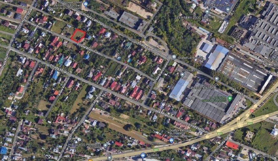 Teren Construcții intravilan de 1032 mp, în Sud