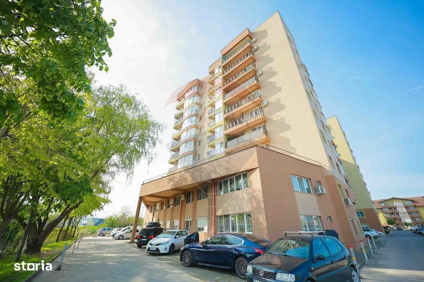 Apartament cu 3 camere, mobilat în Central