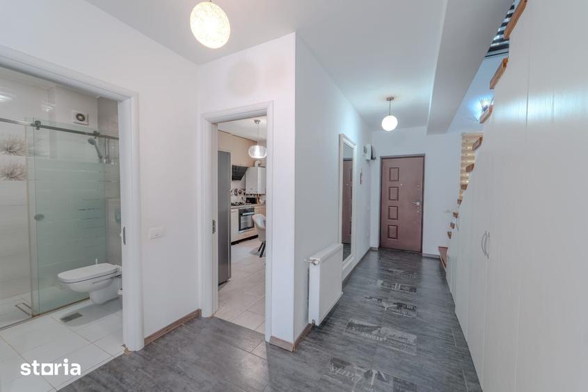 Casă cu 4 camere cu Teren 250 Mp în Palazu Mare