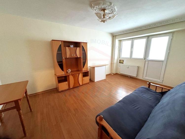 Apartament cu 2 camere decomandat, mobilat în Micro 21