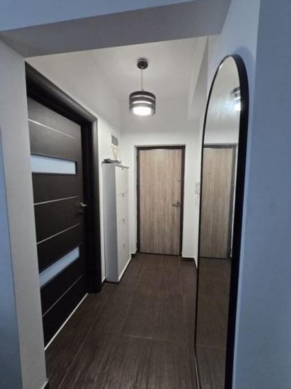 Apartament cu 2 camere decomandat, mobilat în Brâncoveanu