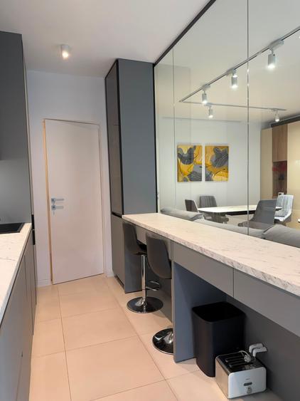 Apartament cu 3 camere decomandat în Aviației