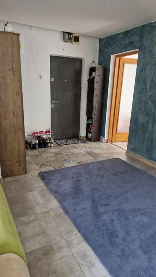 Apartament cu 3 camere decomandat în Dâmbu Pietros