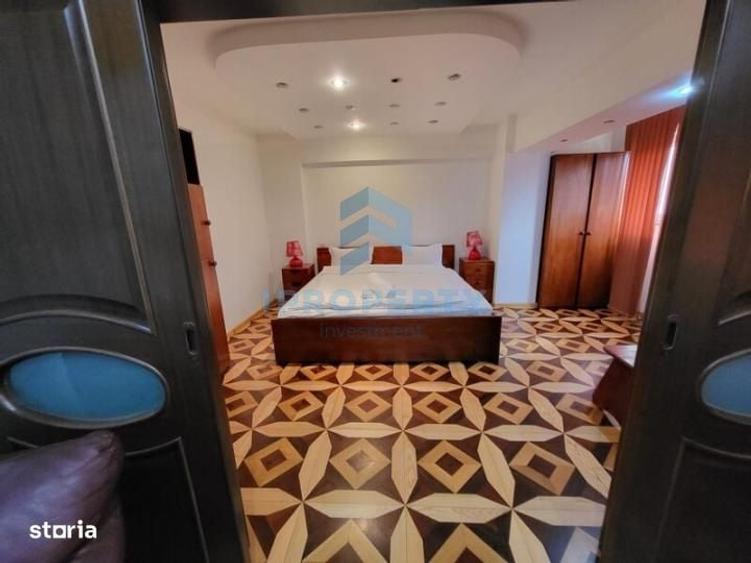 Apartament cu 3 camere semidecomandat în P-ța Muncii